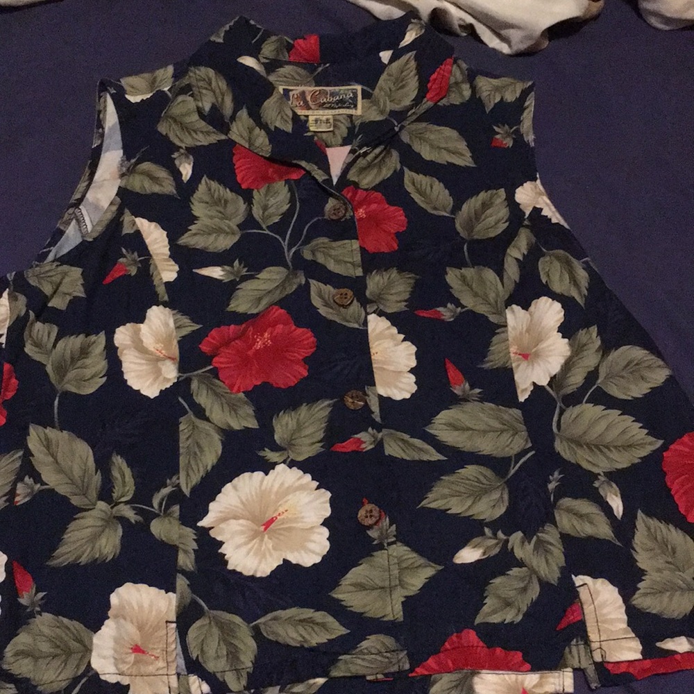 Sleeveless Hawaiian shirt